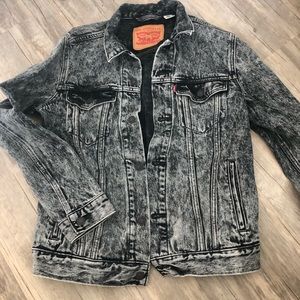 Men’s denim jacket